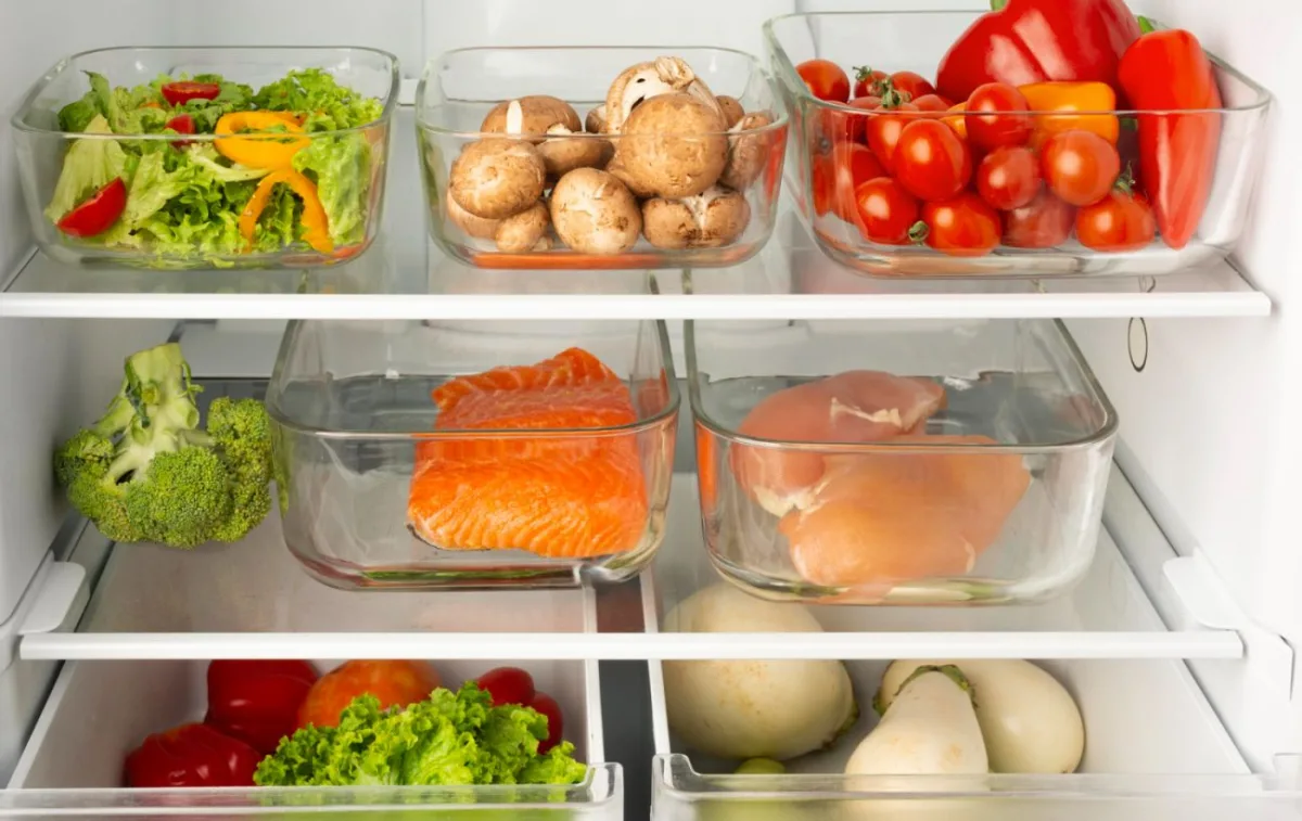 Як зберегти продукти свіжими без світла в спеку: практичні поради